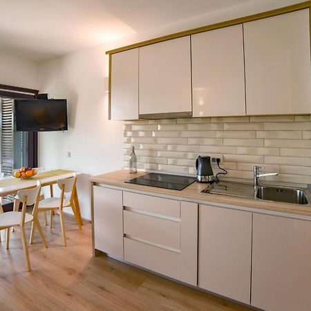 Premium Oaza Apartment Primosten Ngoại thất bức ảnh